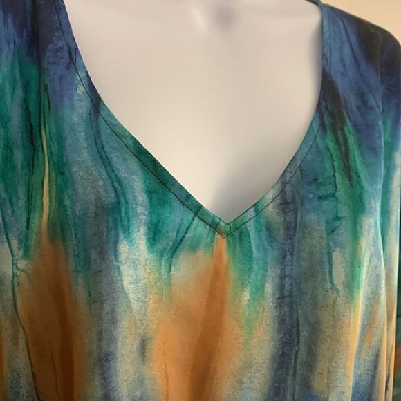 MARC NEW YORK, medium NWT, V neck, oversized sleeves, scrunch elastic waist - Picture 4 of 15